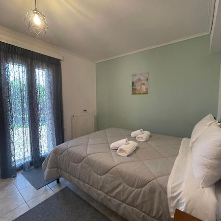 Flo'S Apartments Missolonghi Екстер'єр фото