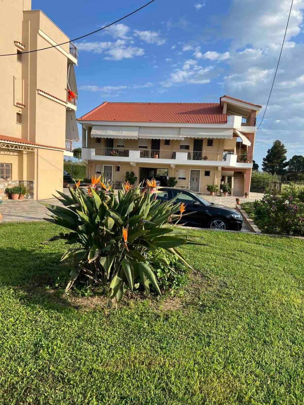 Flo'S Apartments Missolonghi Екстер'єр фото